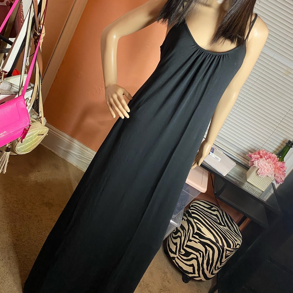 Black Express maxi dress 🖤